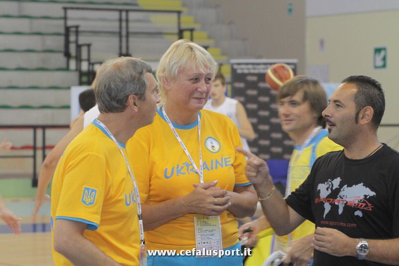 110924 basket 254_tn.jpg